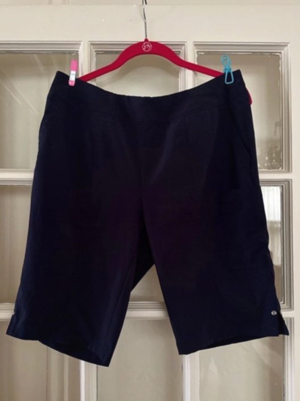 Chicos zenergy cargo shorts